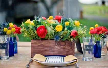 Boxed Blooms | Wedding flower boxes