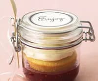 Delightful wedding favour | Dessert in a jam jar