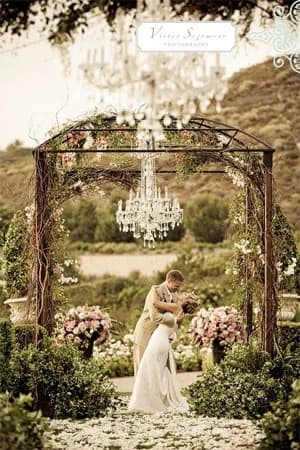 How to Use Pinterest to Plan Your Wedding